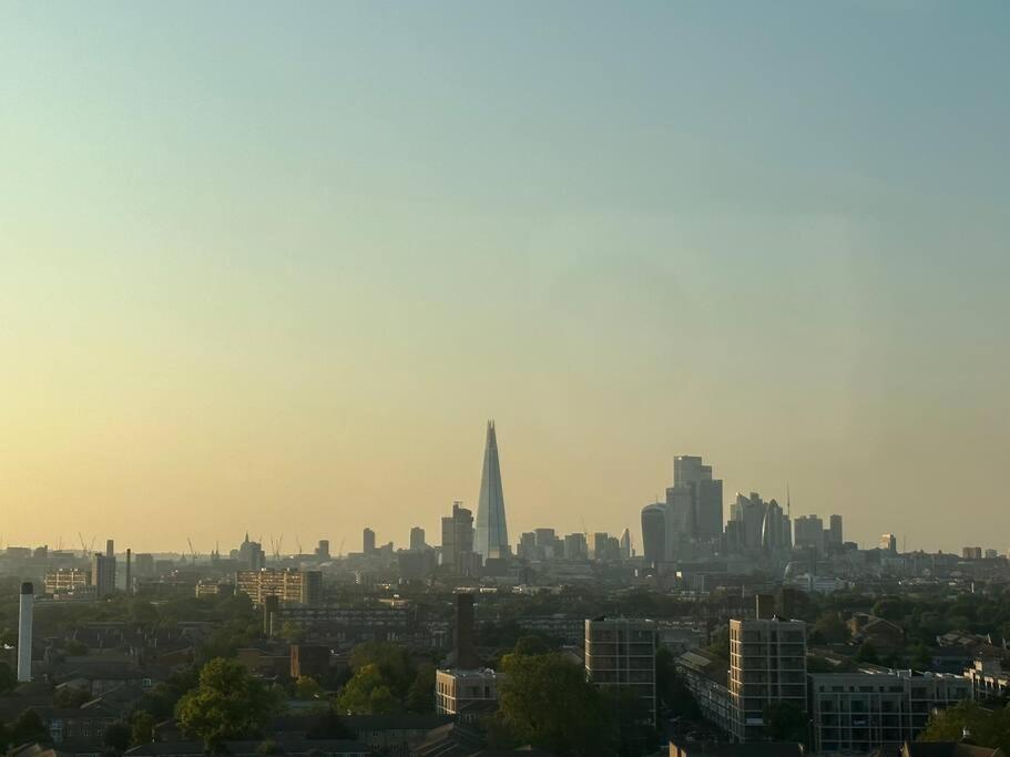 לונדון 3 Bed Sky Apartment Se15 Peckham מראה חיצוני תמונה